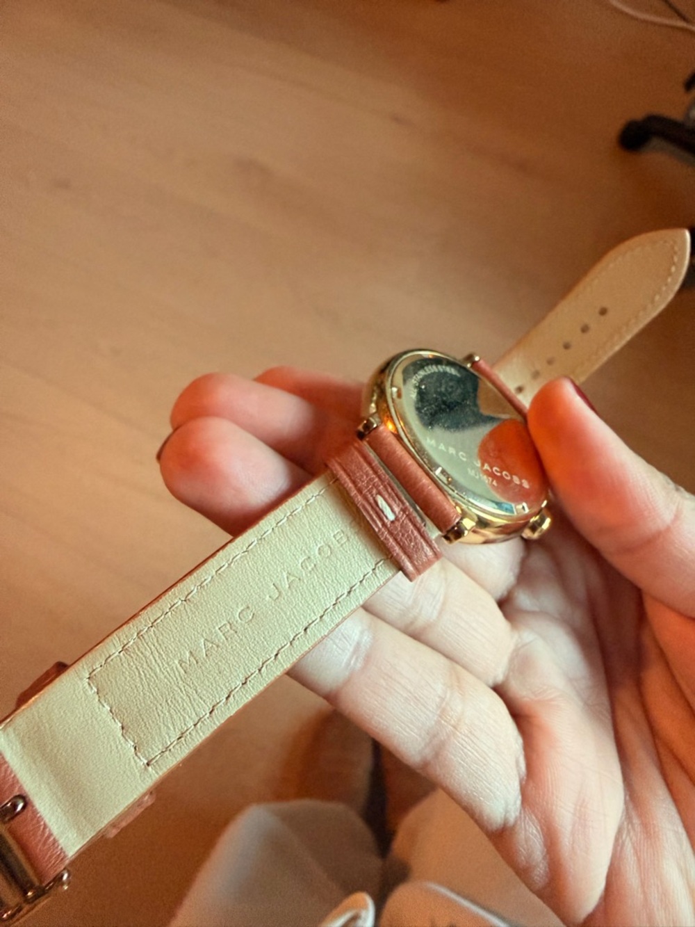 Classic Round Dial Leather Strap Watch - Brown & Gold - Picture 3 of 6